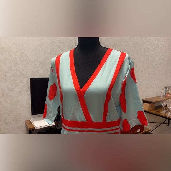 Groovy Short Sleeve Blue Maxi Dress - Picture 5 of 10